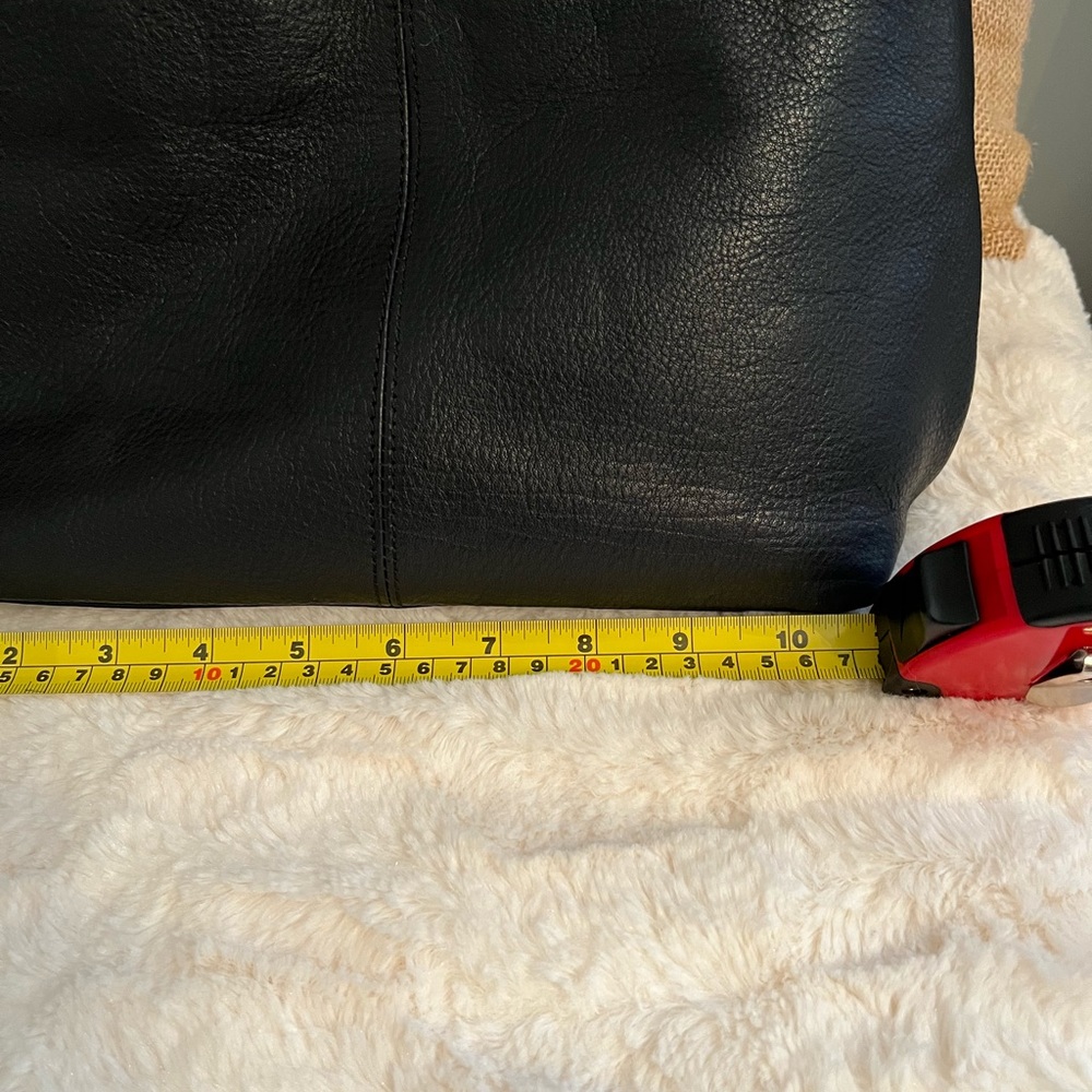 Two Leather Purses - image 7